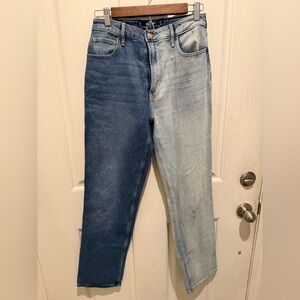 HOLLISTER ULTRA HIGH-RISE TWO-TONE MOM JEANS